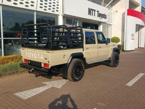 Toyota Land Cruiser 79 2.8 GD-6D/C automatic - Image 2
