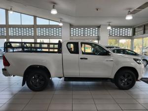 Toyota Hilux 2.4 GD-6 RB RaiderE/CAB - Image 3