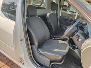 Nissan NP200 1.6i safety pack (aircon) - Image 8
