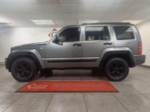 Jeep Cherokee 3.7L Limited - Image 2