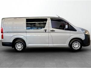 Toyota Quantum 2.8 SLWB panel van - Image 5
