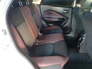 Toyota Starlet Cross 1.5 XR manual - Image 8