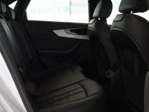 Audi A4 40TFSI S line - Image 11