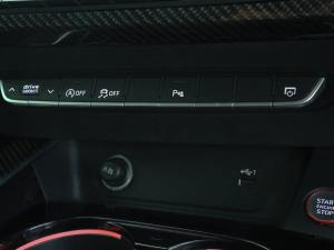 Audi S4 TFSI quattro - Image 17