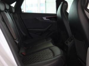Audi S4 TFSI quattro - Image 19