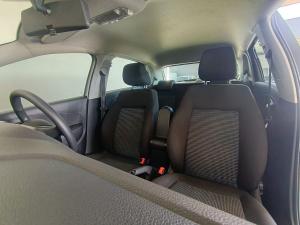 Volkswagen Polo Vivo hatch 1.4 Comfortline - Image 27