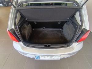 Volkswagen Polo Vivo hatch 1.4 Comfortline - Image 7