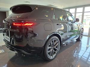 Land Rover Range Rover Sport D350 Dynamic HSE - Image 5