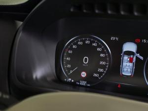 Volvo XC90 T5 AWD Inscription - Image 11