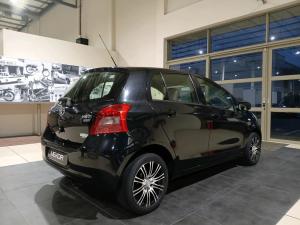 Toyota Yaris T3 Spirit automatic 5-Door - Image 4