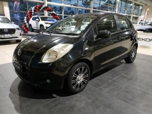 Toyota Yaris T3 Spirit automatic 5-Door - Image 6