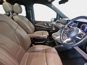 Mercedes-Benz V-Class V300d Exclusive - Image 14