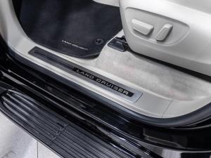Toyota Land Cruiser 300 3.5T ZX - Image 14
