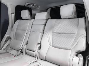 Toyota Land Cruiser 300 3.5T ZX - Image 17