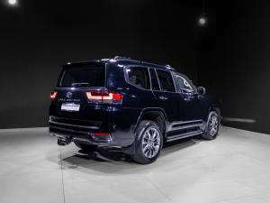 Toyota Land Cruiser 300 3.5T ZX - Image 25