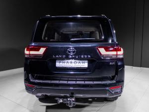 Toyota Land Cruiser 300 3.5T ZX - Image 27