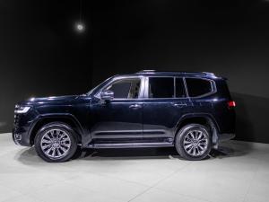 Toyota Land Cruiser 300 3.5T ZX - Image 5