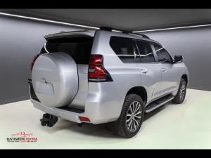 Toyota Land Cruiser Prado 2.8GD VX-L - Image 2