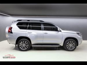 Toyota Land Cruiser Prado 2.8GD VX-L - Image 3