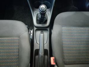 Volkswagen Polo Vivo hatch 1.4 Trendline - Image 9