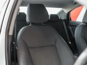 Hyundai Accent sedan 1.6 Fluid - Image 11