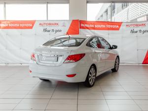 Hyundai Accent sedan 1.6 Fluid - Image 2