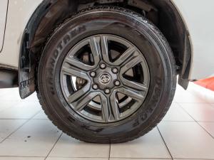 Toyota Hilux 2.8GD-6 48V double cab Raider - Image 13