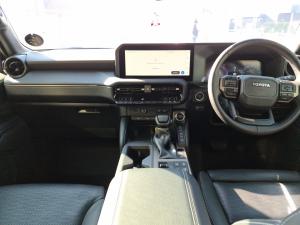 Toyota Land Cruiser Prado 2.8GD VX-R - Image 6