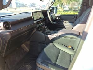Toyota Land Cruiser Prado 2.8GD VX-R - Image 7