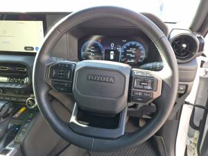 Toyota Land Cruiser Prado 2.8GD VX-R - Image 8