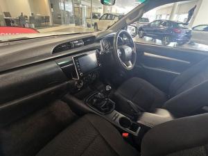 Toyota Hilux 2.4GD-6 single cab 4x4 Raider manual - Image 7