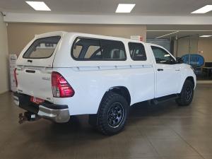 Toyota Hilux 2.4GD-6 single cab 4x4 Raider manual - Image 2