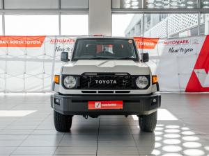 Toyota Land Cruiser 79 2.8GD-6 double cab auto - Image 4