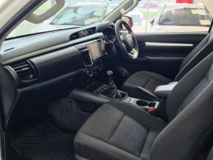 Toyota Hilux 2.4GD-6 single cab Raider manual - Image 7