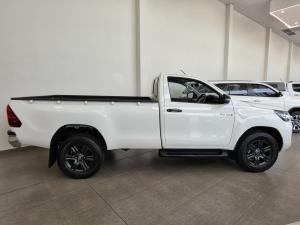 Toyota Hilux 2.4GD-6 single cab Raider manual - Image 3