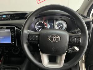 Toyota Hilux 2.4GD-6 double cab 4x4 Raider X manual - Image 8