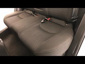 Toyota Urban Cruiser 1.5 XR manual - Image 12