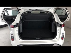 Toyota Urban Cruiser 1.5 XR manual - Image 13