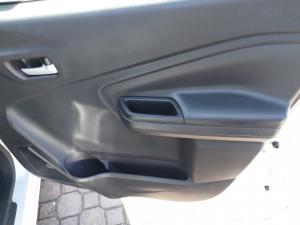 Toyota Vitz 1.0 XR auto - Image 24