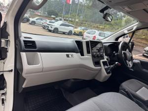 Toyota Quantum 2.8 SLWB panel van - Image 7