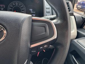 Toyota Quantum 2.8 SLWB panel van - Image 10
