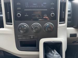 Toyota Quantum 2.8 SLWB panel van - Image 14