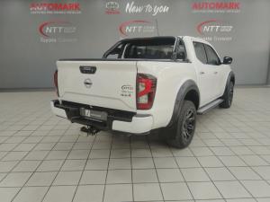 Nissan Navara 2.5DDTI SE Plus automatic D/C - Image 2