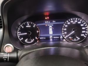 Nissan Navara 2.5DDTI SE Plus automatic D/C - Image 9