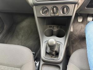 Volkswagen Polo Vivo 1.4 - Image 10