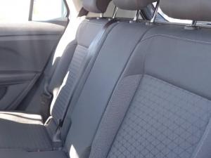 Volkswagen T-CROSS 1.0 TSI Comfortline DSG - Image 17
