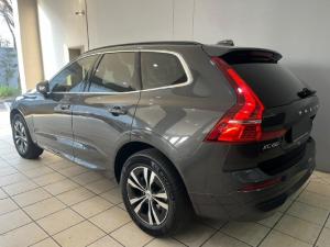 Volvo XC60 B5 AWD Essential - Image 3