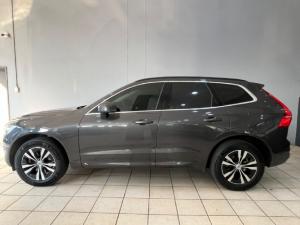 Volvo XC60 B5 AWD Essential - Image 4