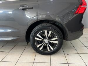 Volvo XC60 B5 AWD Essential - Image 6