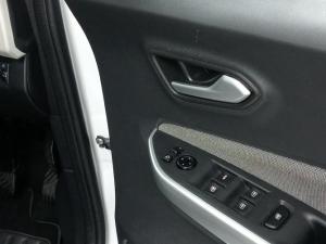 Nissan Magnite 1.0 Visia auto - Image 13